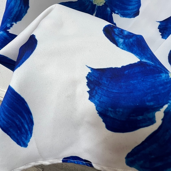 Sau Lee Lucia Maxi Dress in White and Blue Floral Print - Picture 14 of 16